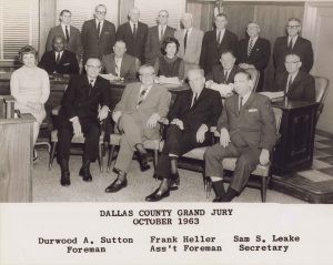 Durwood Sutton, Frank Heller y Sam Leake se encontraban entre los miembros del gran jurado del condado de Dallas seleccionados para el juicio por el cambio de sede de Jack Ruby.