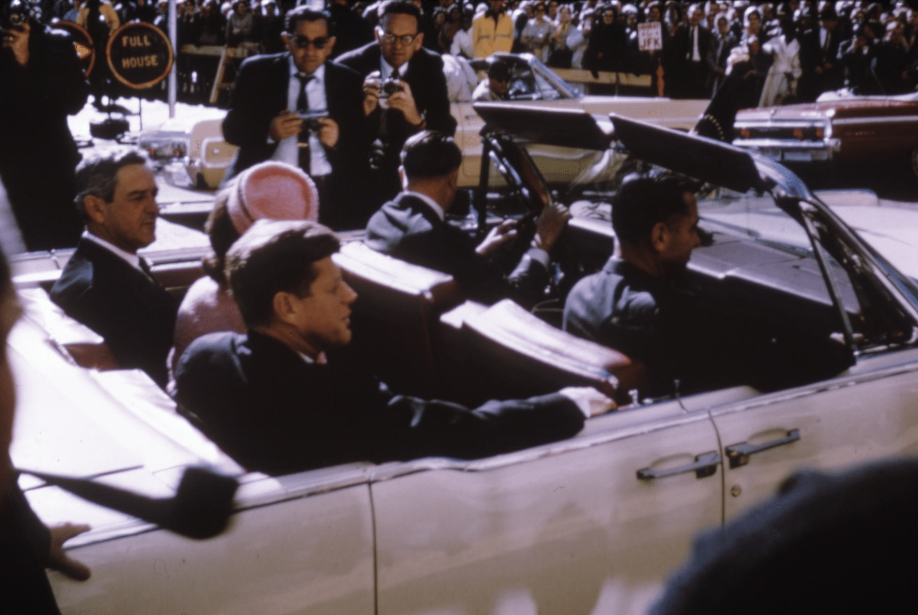 The Kennedy’s and Governor Connally traveled to Carswell Air Force Base in an open convertible after the morning’s rain gave way to sunshine.
Jean Putnum Collection / The Sixth Floor Museum at Dealey Plaza